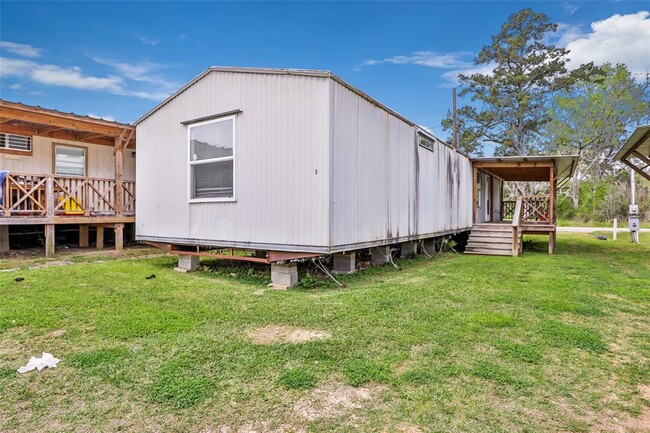 Building Photo - 10821 TX-150 Unit 18 Rental
