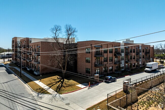 Photo - Eastpoint Apartments