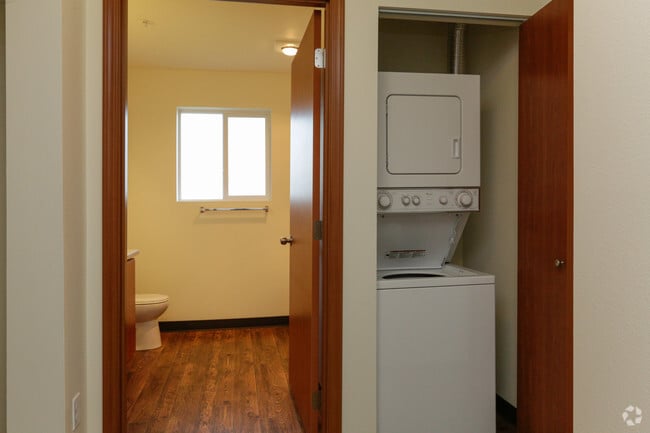 Studio - 600 SF