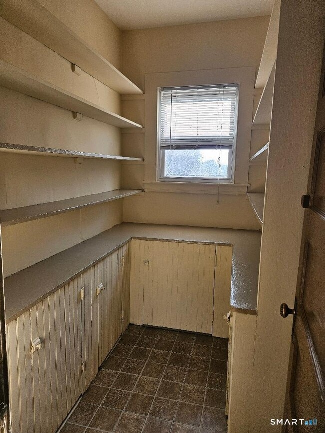 375 Main St