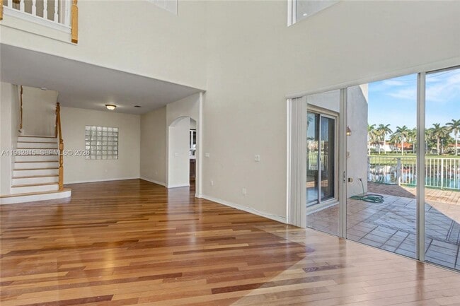 Photo - 1560 Seagrape Way