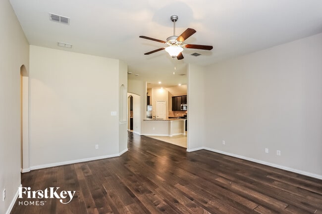 Photo - 824 Skytop Dr