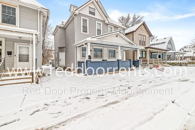 Building Photo - 2345 N Kenwood Ave Unit C