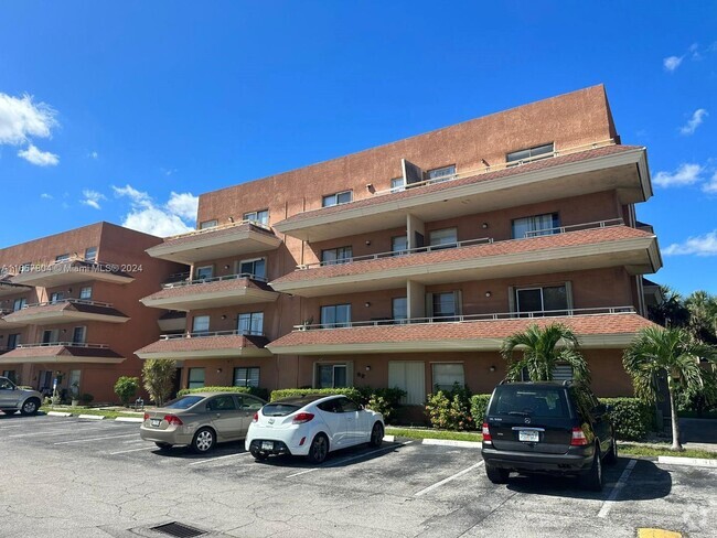 Building Photo - 17530 NW 68th Ave Unit C4006 Rental