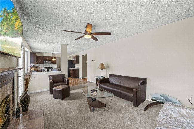 Building Photo - 6 Wavecrest Ct Unit ID1388447P