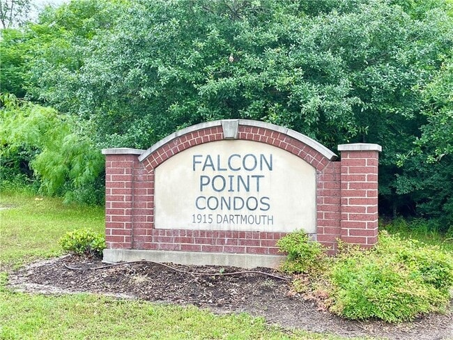 Building Photo - 1915 Dartmouth St Unit 2033