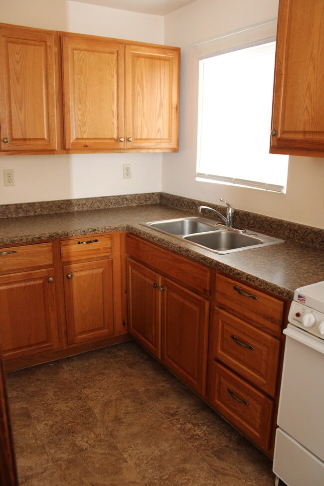 Photo - 412 Yakima St Unit C