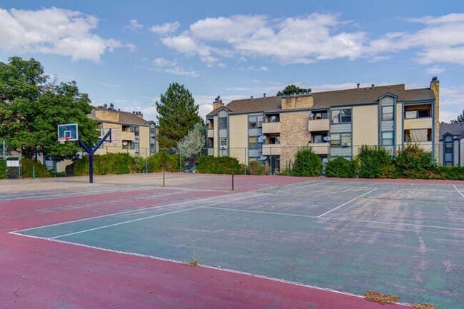 Photo - 1 Bedroom 1 Bathroom Beautifully Updated Washer/Dryer In Unit Unit 18