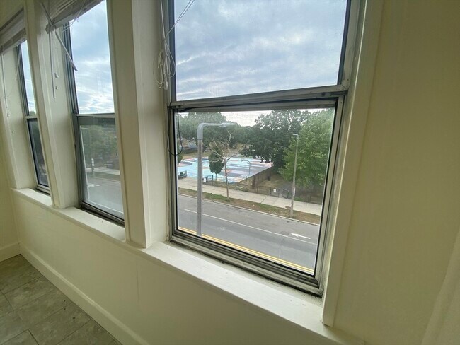 Photo - 130 Talbot Ave Unit 5