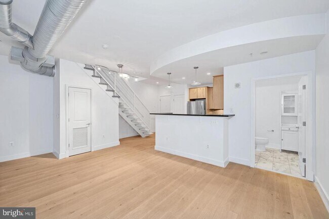 Photo - 1209 13th St NW Unidad 211