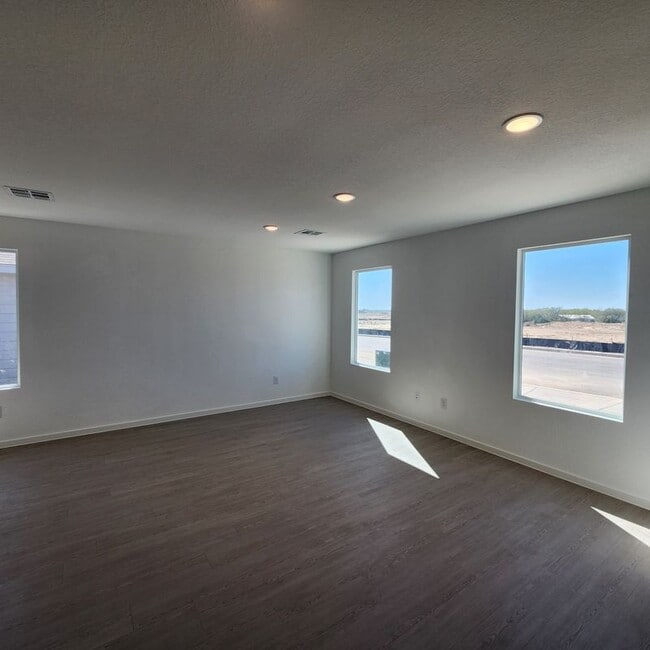 Photo - 7204 India Star-