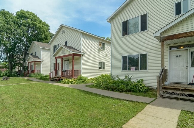 Building Photo - 1030 Knox Ave N Unit 3