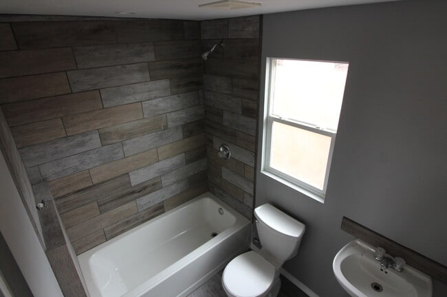 Photo - 614 Marr St Unit C