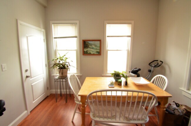 Photo - 194 Marion St Unit 1