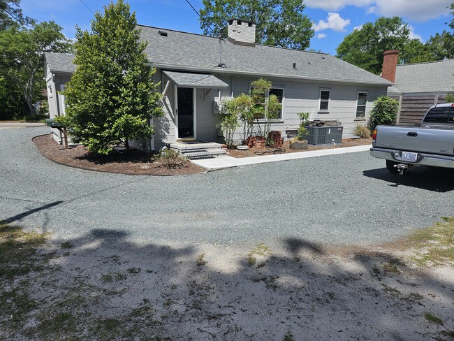 Estacionamiento privado en la parte trasera - 526 N 23rd St