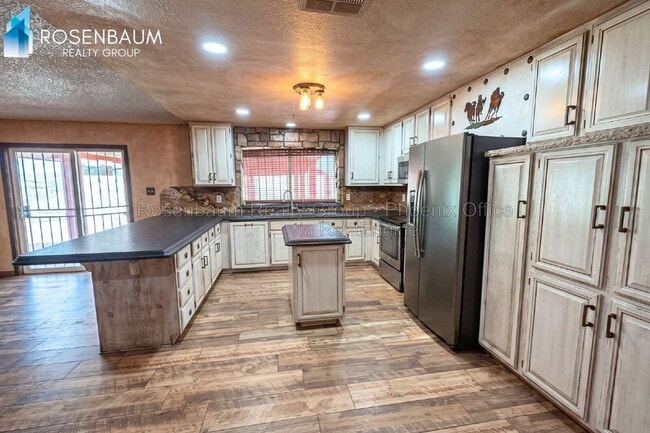 Photo - 3452 N 67th Dr