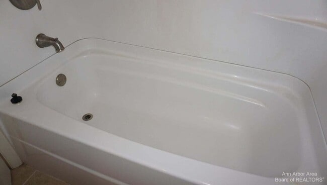 Building Photo - FOR RENT! | 2 bedroom Condo