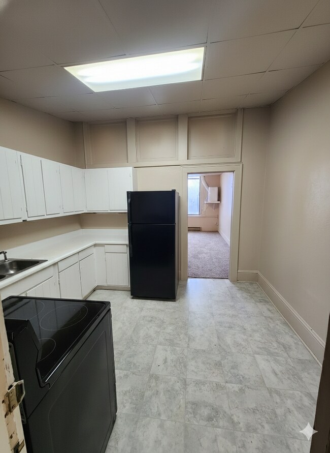 Photo - 321 N Main St