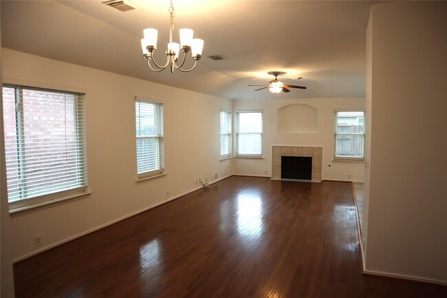 Photo - 19306 Wading River Dr