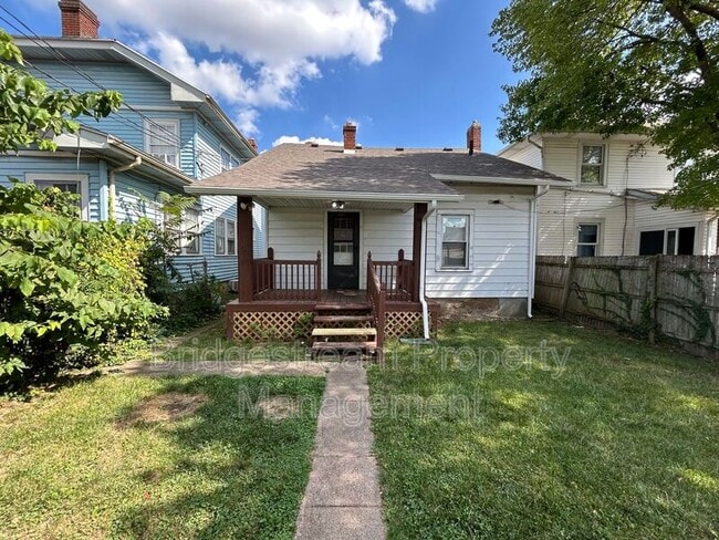 Photo - 51 S Sperling Ave