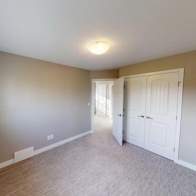 Photo - 8833-8896 96 Ave Unité T-10 8833 96 Avenue