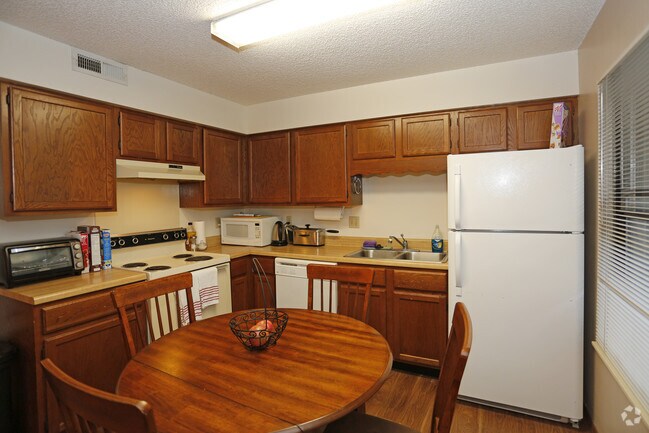 2BR, 1BA - 742SF - Kitchen - Smith Apartments @ 201 East Armory