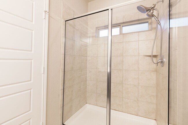 Photo - 3 bdr 2 bth home