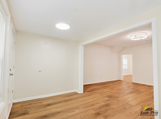 Photo - 213 Live Oak Ave Unit B