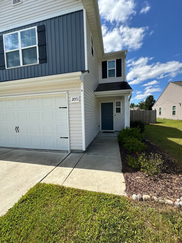 Photo - 2071 Alderman Way