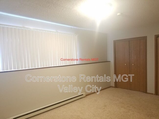 Photo - 918 9th Ave SE