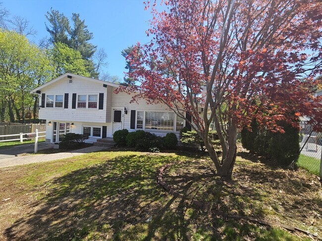 Building Photo - 34 Ridgewood Rd Rental