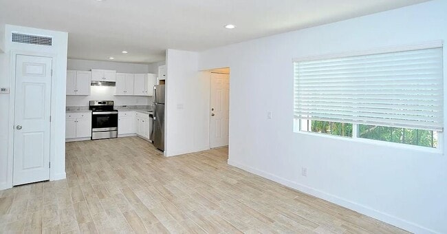 Photo - 3302 E Presidio Rd