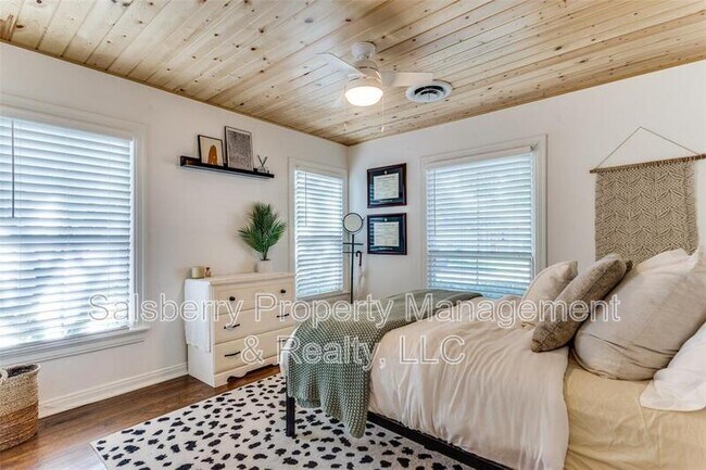 Photo - 3812 Birchman Ave