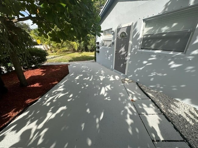 Photo - 502 S K St Lake Worth, FL 33460