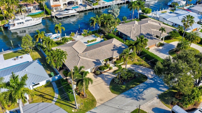 Building Photo - 2871 NE 26th Ct