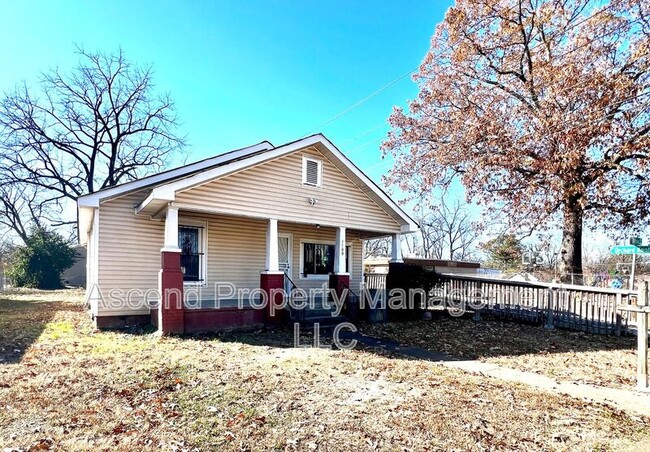 Photo - 1900 Wilson St House