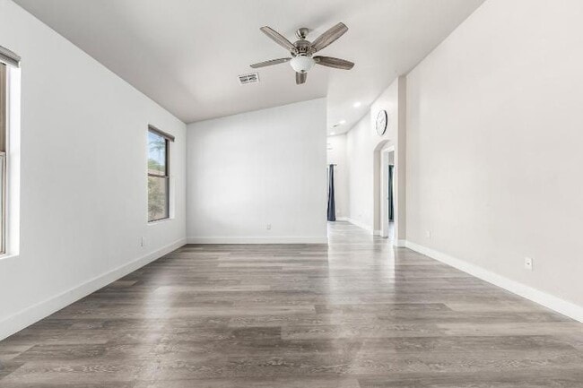 Photo - 993 S 239th Dr