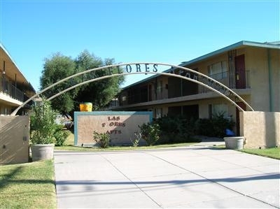 Building Photo - Las Flores Apartments