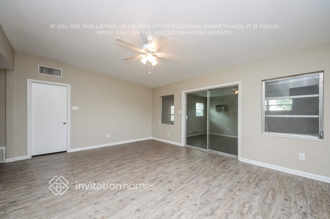 Photo - 1790 Viburnum Ln