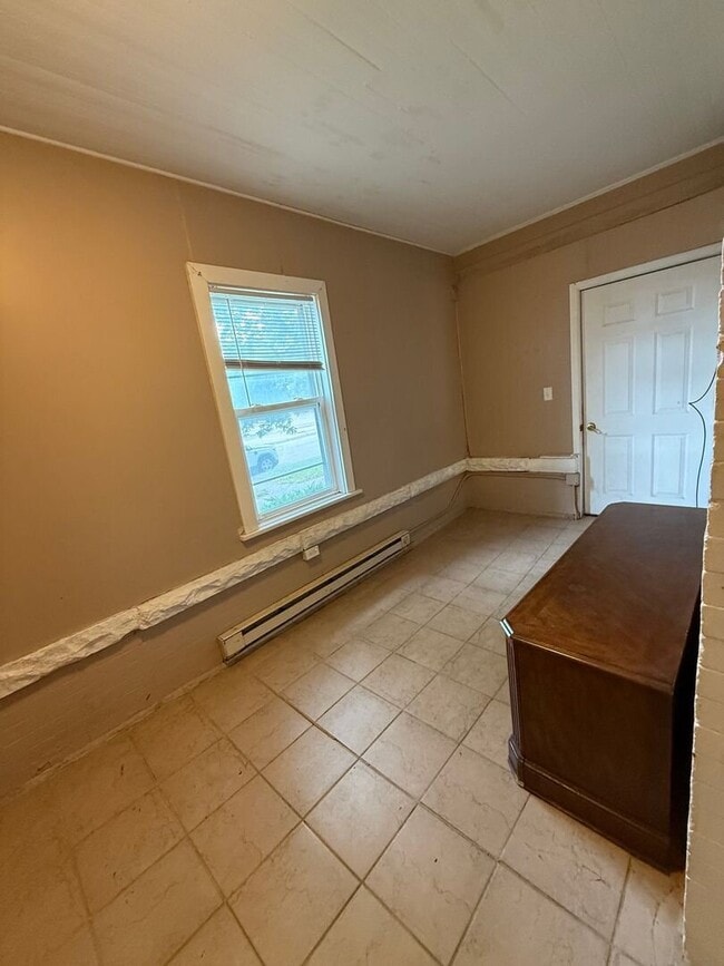 Photo - Clean Studio Apartment