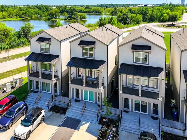 Photo - 494 S Centro Cir House