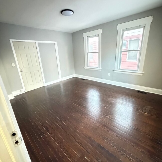 219 Schuyler Ave