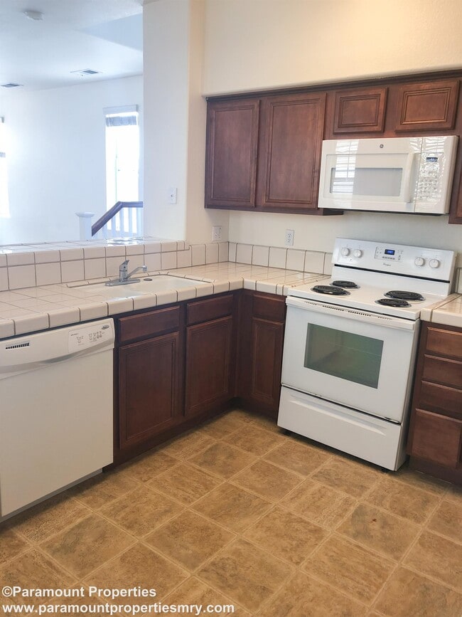 Photo - 279 Azalea Pl