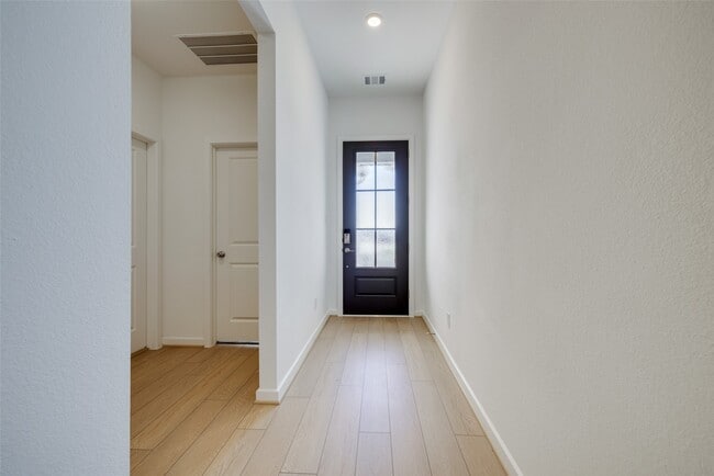 Photo - 9711 Westminster Mnr Dr