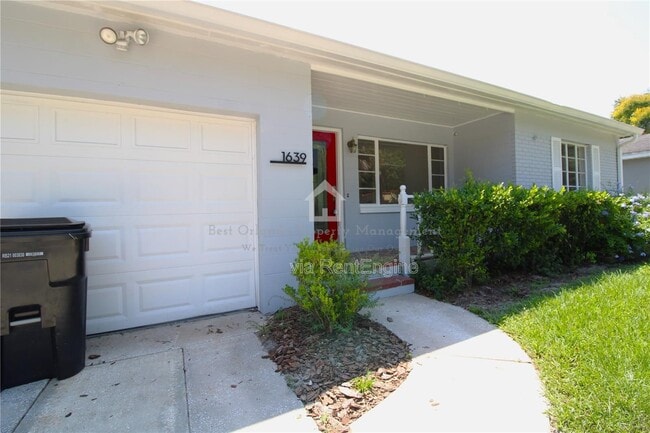 1639 Oakmont Ln