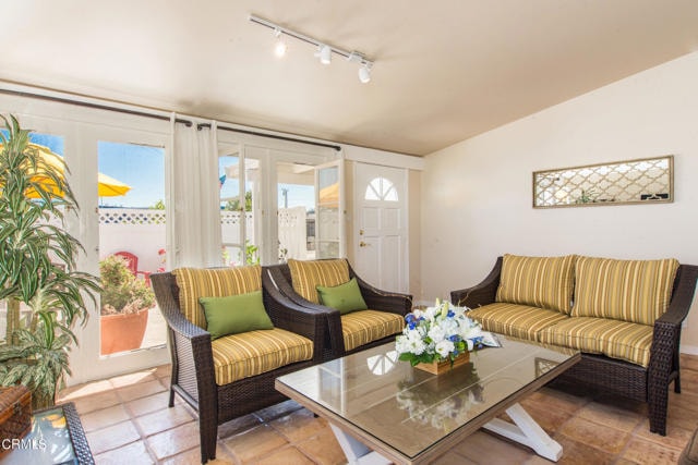 Photo - 207 Rossmore Dr