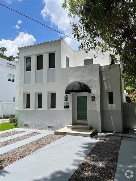 Building Photo - 2356 SW 16th Ave Rental
