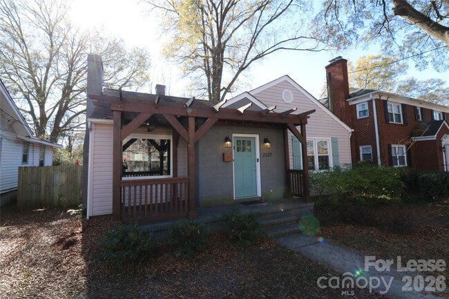 Building Photo - 2227 Celia Ave