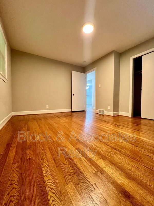 Photo - 5148 Little Brook Ln