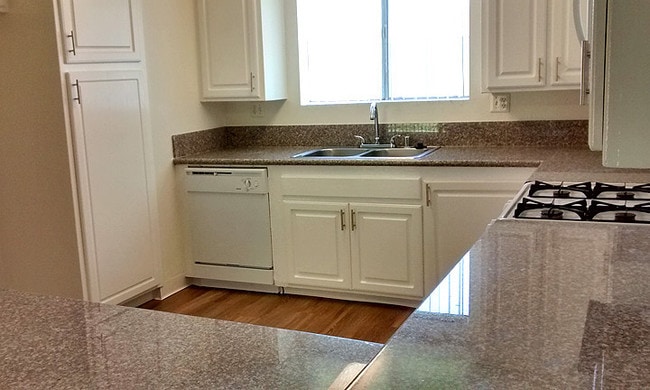 Photo - Ocean Park Apartments